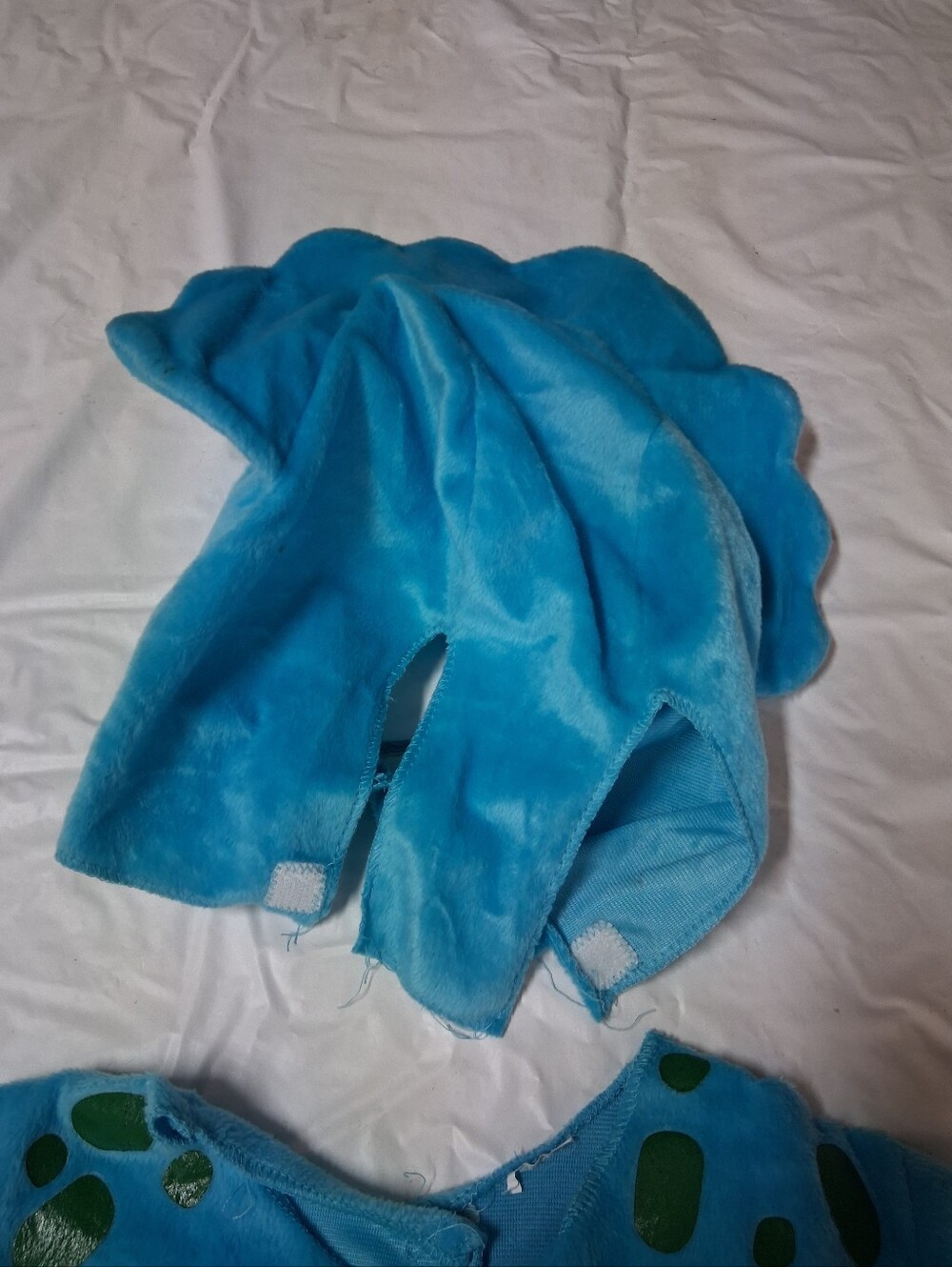 Blue Dinosaur Kids Costume with Green Accents Size 2-3T Preowned - Picture 5 of 10